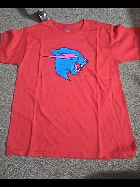 Mr. Beast Red Short-Sleeve Tee with Blue Panther Graphic
